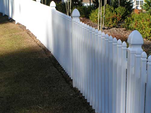 spear head vinyl picket